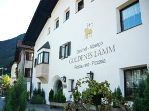 Гостиница Gasthof Goldenes Lamm  Бриксен